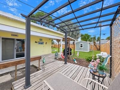 For Sale: $375,000 (2 beds, 1 baths, 1305 Square Feet)
