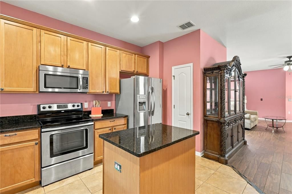 En Venta: $334,990 (3 camas, 2 baños, 1846 Pies cuadrados)