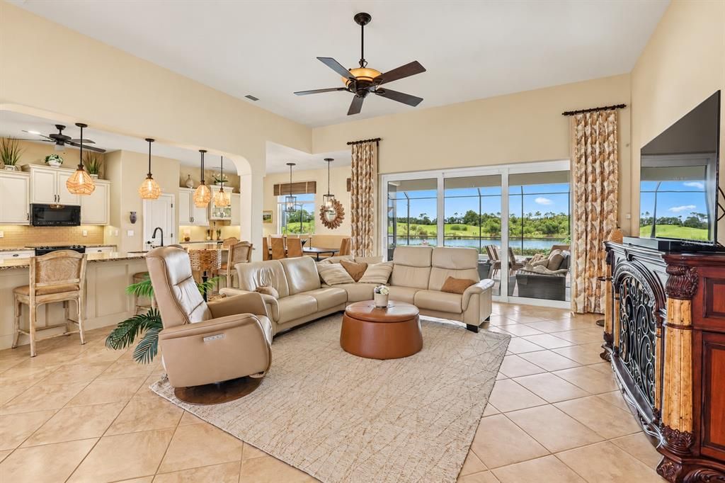 For Sale: $1,100,000 (3 beds, 3 baths, 2669 Square Feet)
