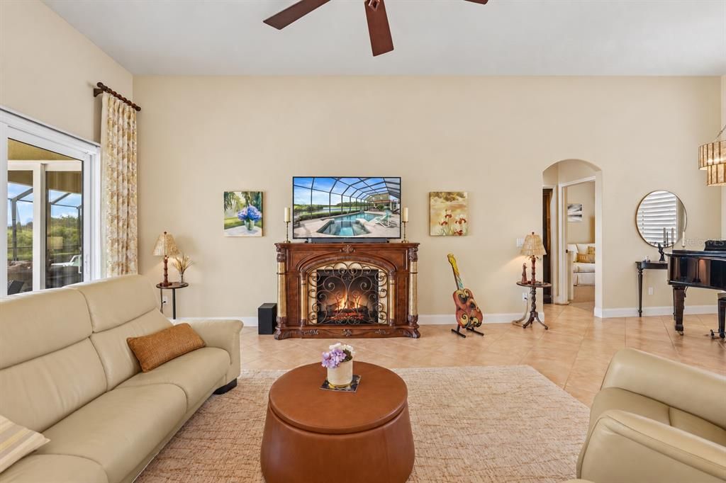 For Sale: $1,100,000 (3 beds, 3 baths, 2669 Square Feet)