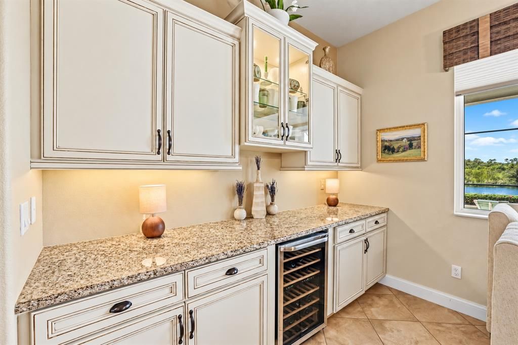 For Sale: $1,100,000 (3 beds, 3 baths, 2669 Square Feet)