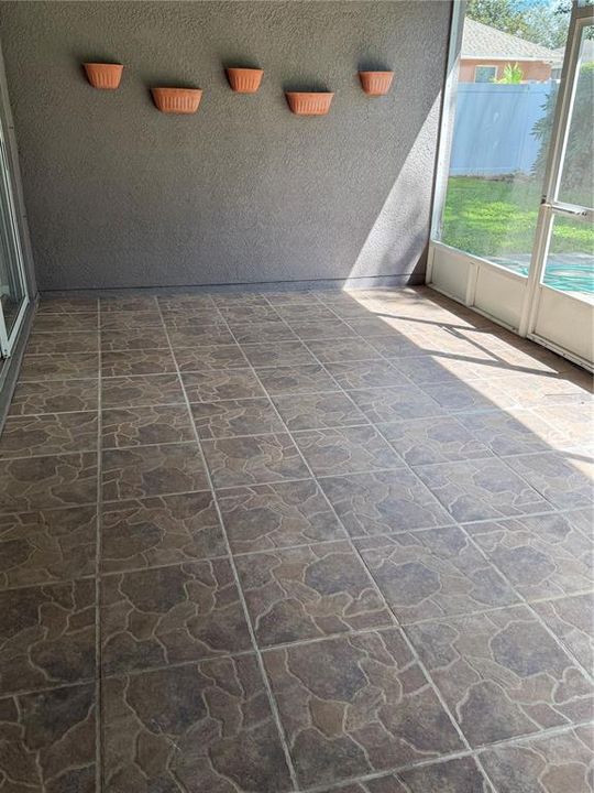 En Venta: $419,900 (4 camas, 3 baños, 2184 Pies cuadrados)