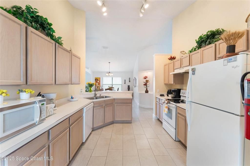 For Sale: $415,000 (4 beds, 2 baths, 1864 Square Feet)