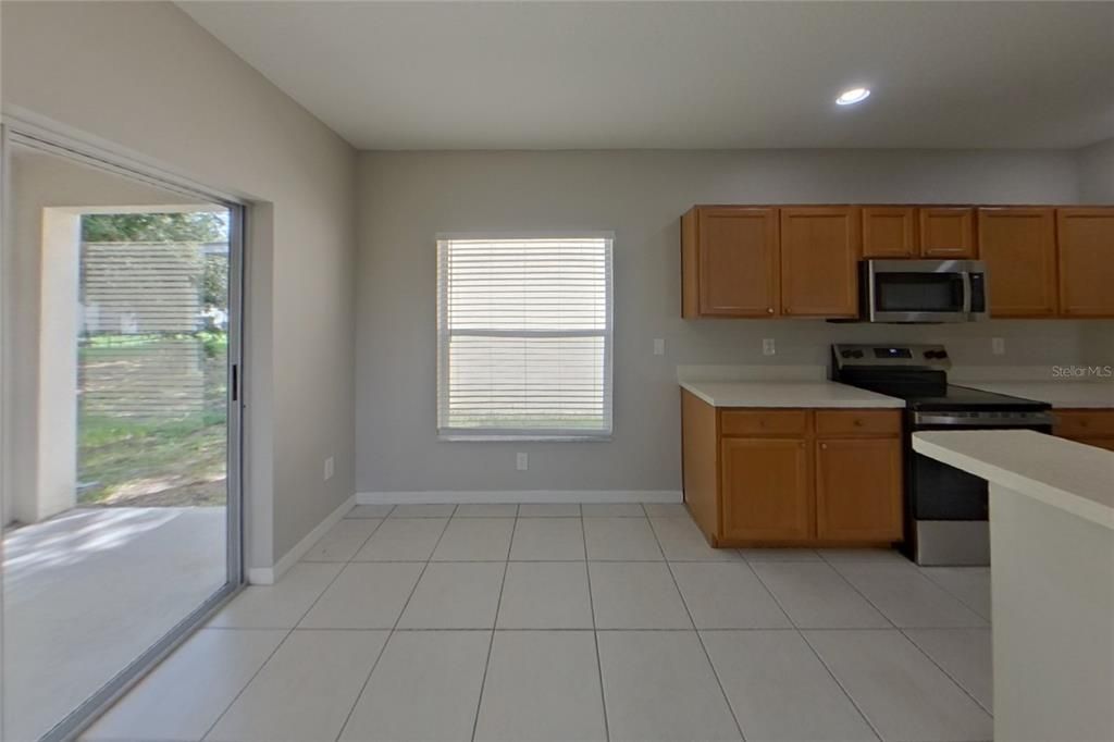 For Rent: $2,079 (4 beds, 2 baths, 2194 Square Feet)