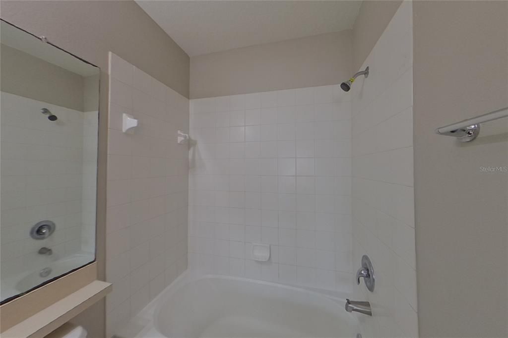 For Rent: $2,079 (4 beds, 2 baths, 2194 Square Feet)