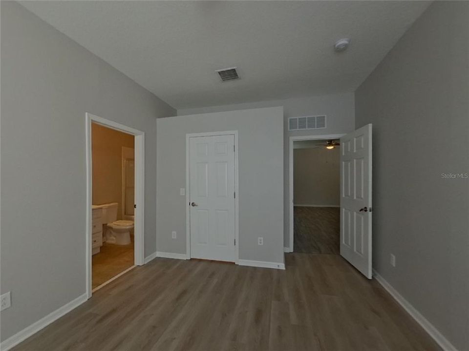 For Rent: $2,149 (4 beds, 2 baths, 1747 Square Feet)