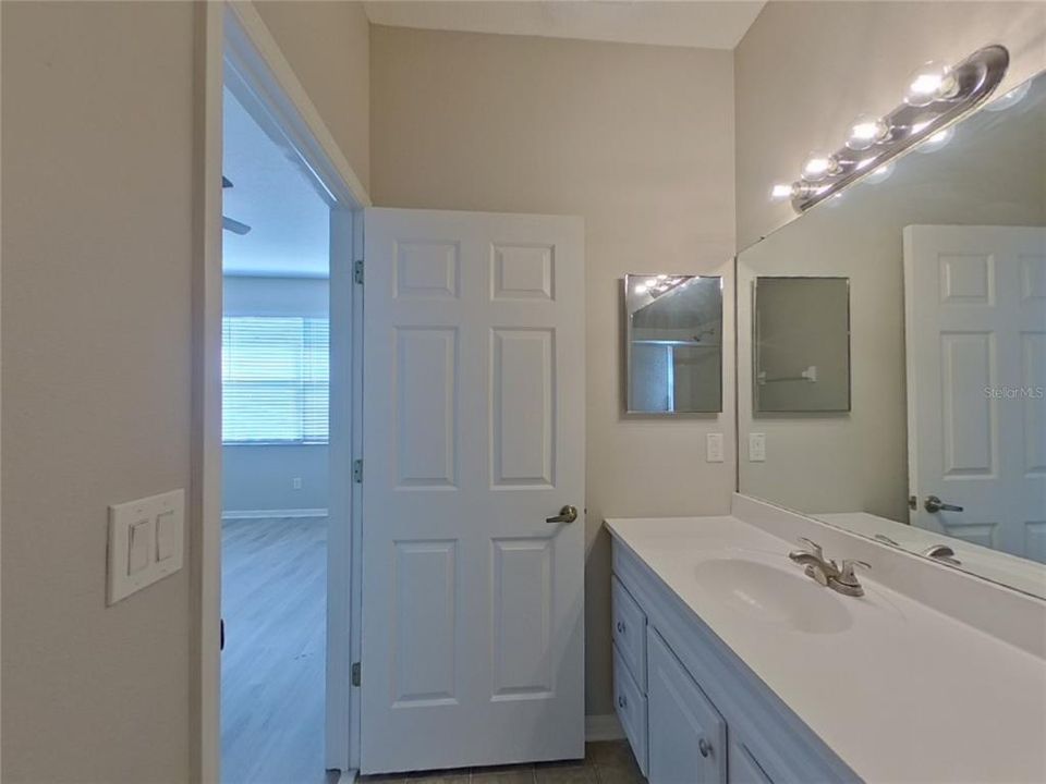 For Rent: $2,149 (4 beds, 2 baths, 1747 Square Feet)