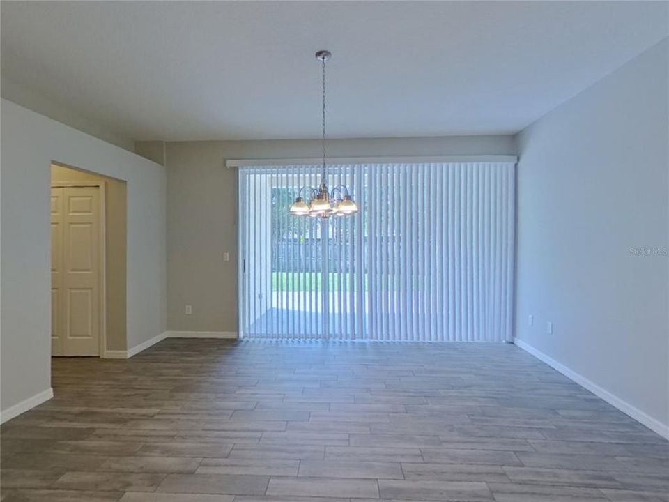 For Rent: $2,149 (4 beds, 2 baths, 1747 Square Feet)