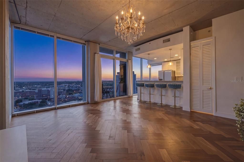 В аренду: $2,995 (1 спален, 1 ванн, 746 Квадратных фут)