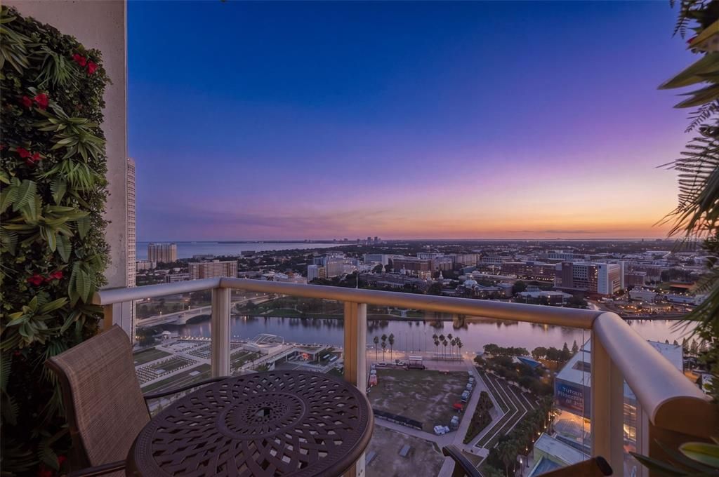 В аренду: $2,995 (1 спален, 1 ванн, 746 Квадратных фут)