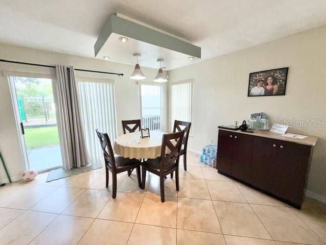 For Rent: $2,195 (3 beds, 2 baths, 1763 Square Feet)