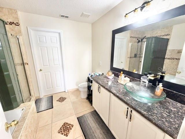 For Rent: $2,195 (3 beds, 2 baths, 1763 Square Feet)