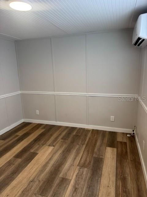 For Sale: $150,000 (1 beds, 1 baths, 460 Square Feet)