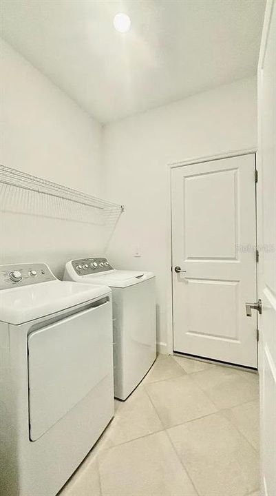 В аренду: $2,450 (4 спален, 3 ванн, 2027 Квадратных фут)