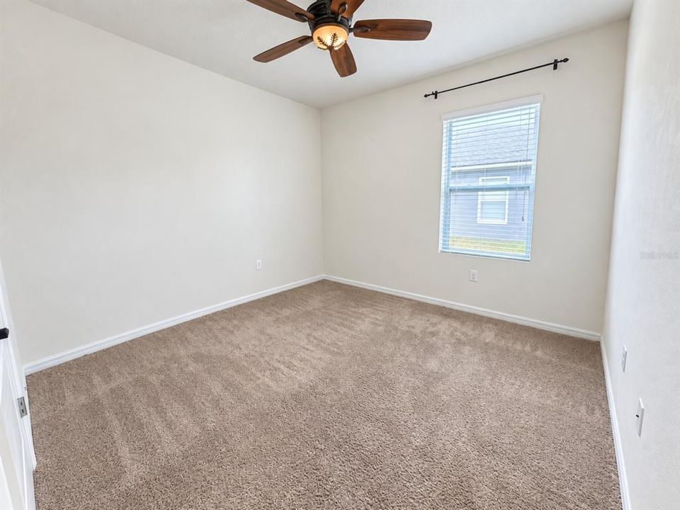 For Sale: $340,000 (5 beds, 4 baths, 1872 Square Feet)