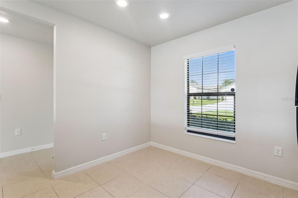 For Sale: $299,900 (3 beds, 2 baths, 1244 Square Feet)