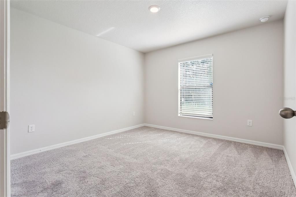 For Sale: $299,900 (3 beds, 2 baths, 1244 Square Feet)