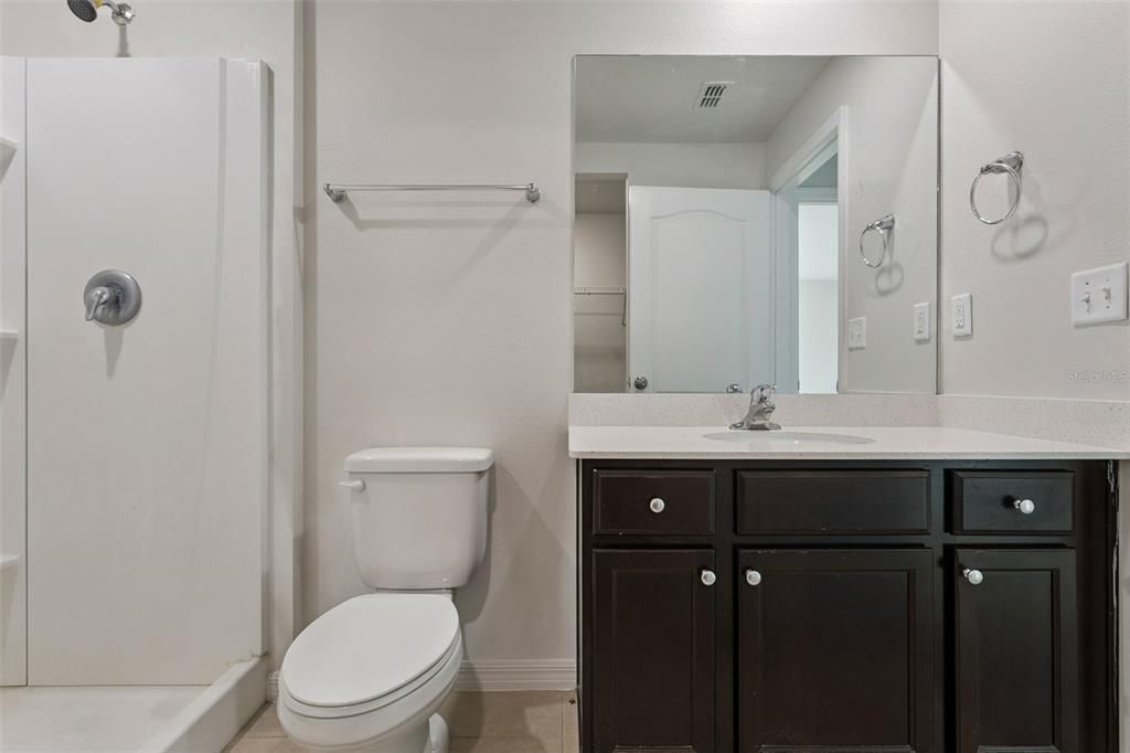 For Sale: $299,900 (3 beds, 2 baths, 1244 Square Feet)