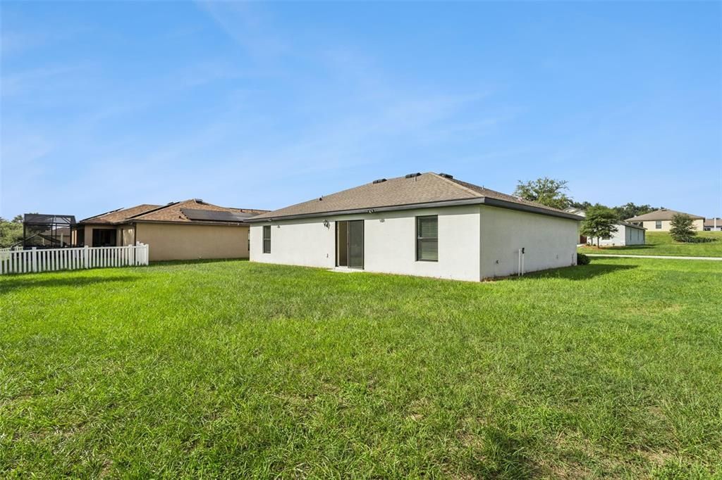 For Sale: $299,900 (3 beds, 2 baths, 1244 Square Feet)
