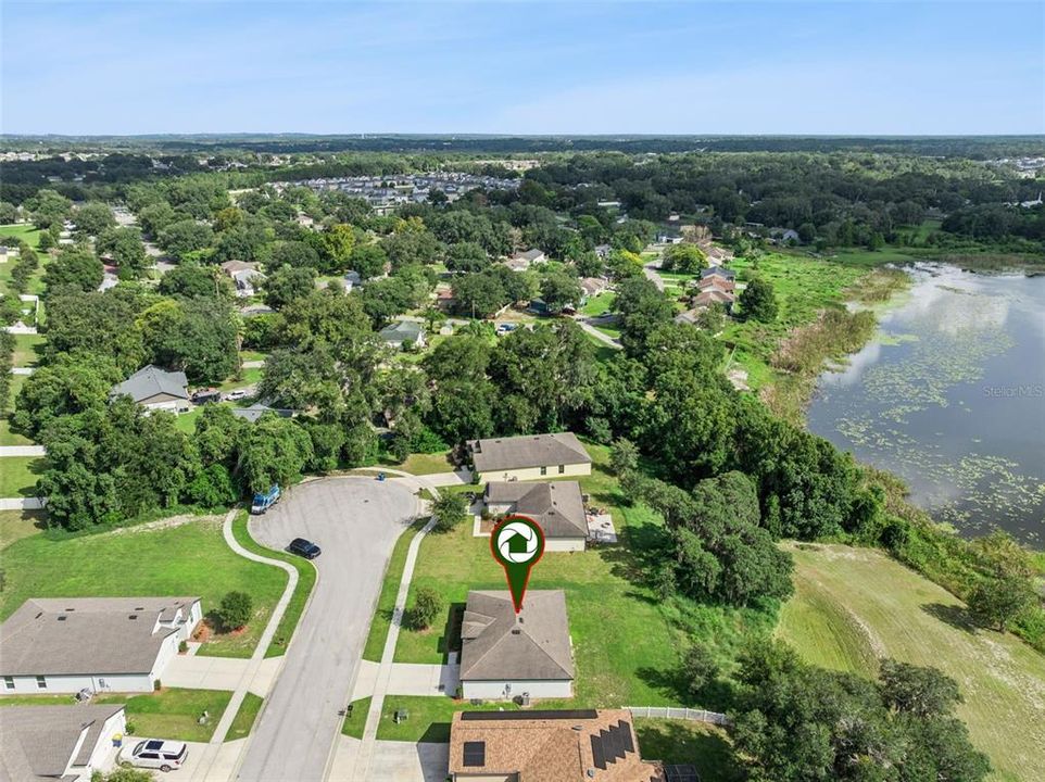 For Sale: $299,900 (3 beds, 2 baths, 1244 Square Feet)
