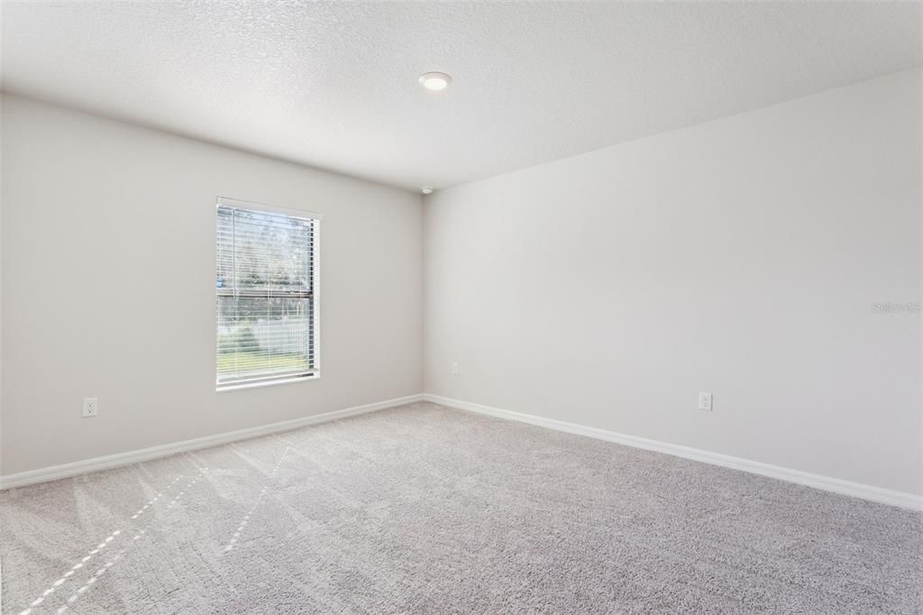 For Sale: $299,900 (3 beds, 2 baths, 1244 Square Feet)