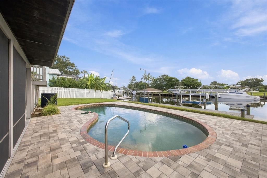 For Sale: $950,000 (3 beds, 3 baths, 2941 Square Feet)