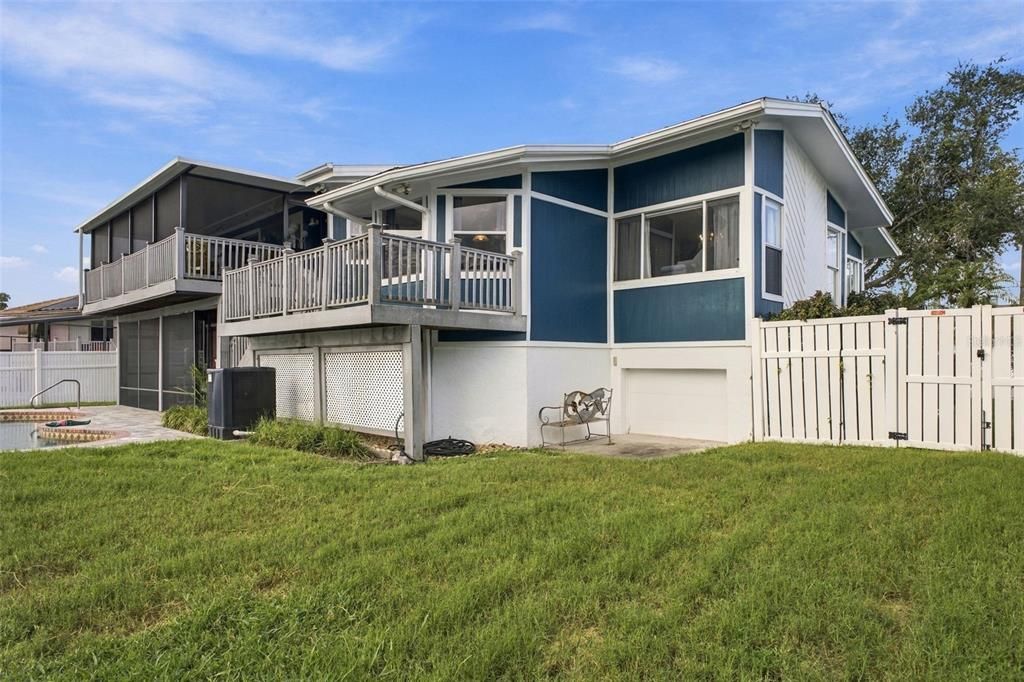 For Sale: $950,000 (3 beds, 3 baths, 2941 Square Feet)