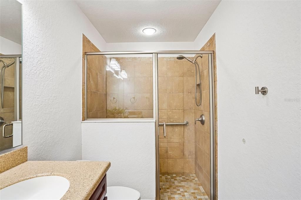 For Sale: $307,500 (3 beds, 2 baths, 1315 Square Feet)