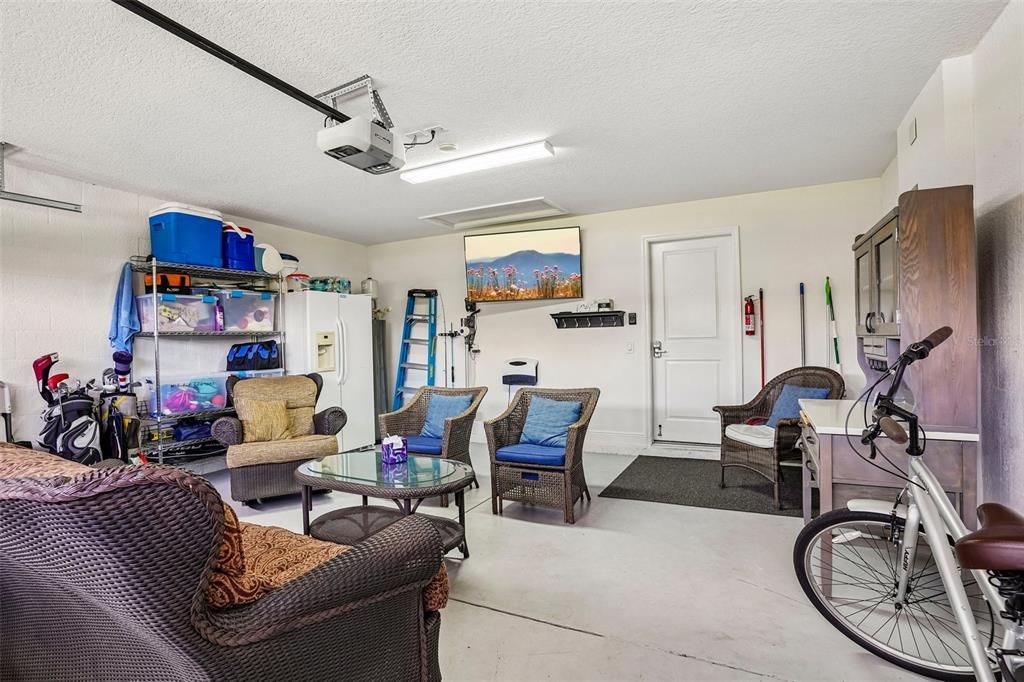 For Sale: $307,500 (3 beds, 2 baths, 1315 Square Feet)