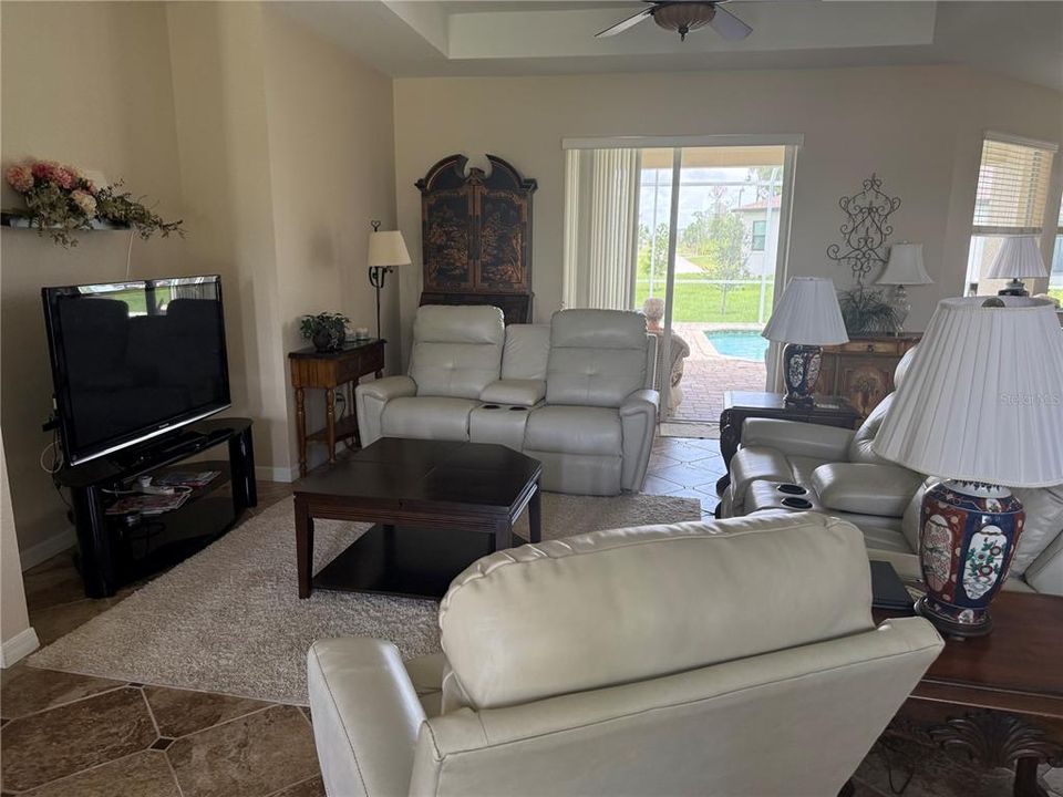 For Rent: $4,750 (3 beds, 2 baths, 2017 Square Feet)