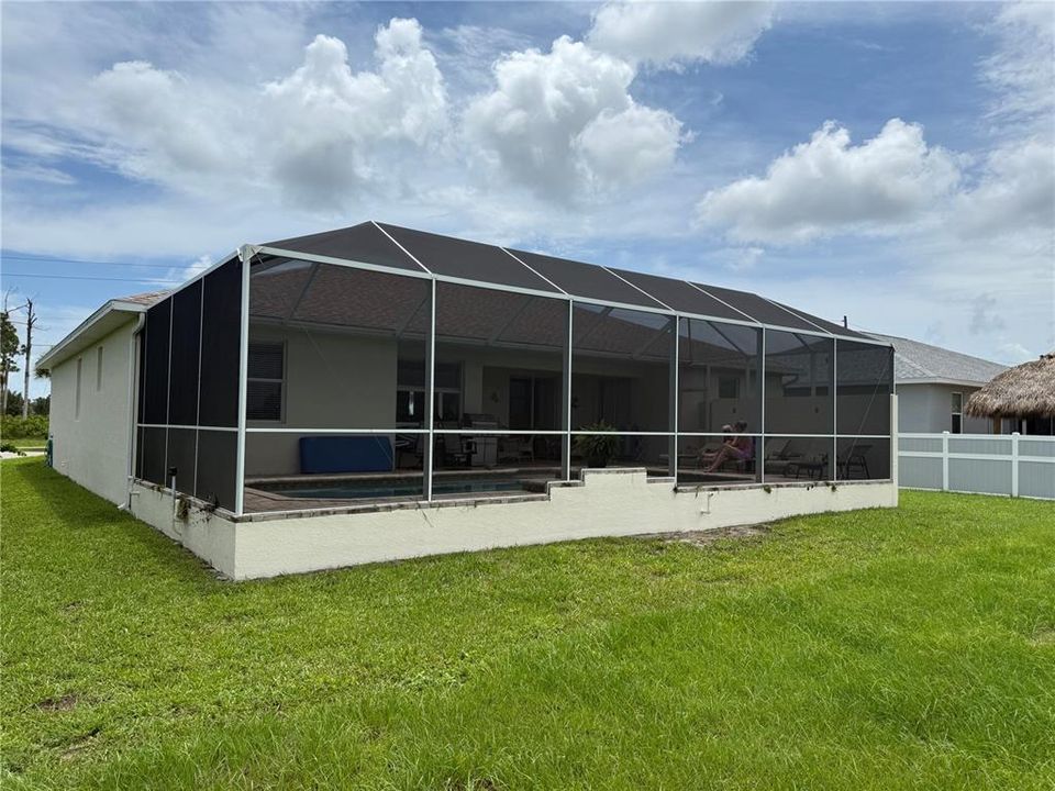 For Rent: $4,750 (3 beds, 2 baths, 2017 Square Feet)