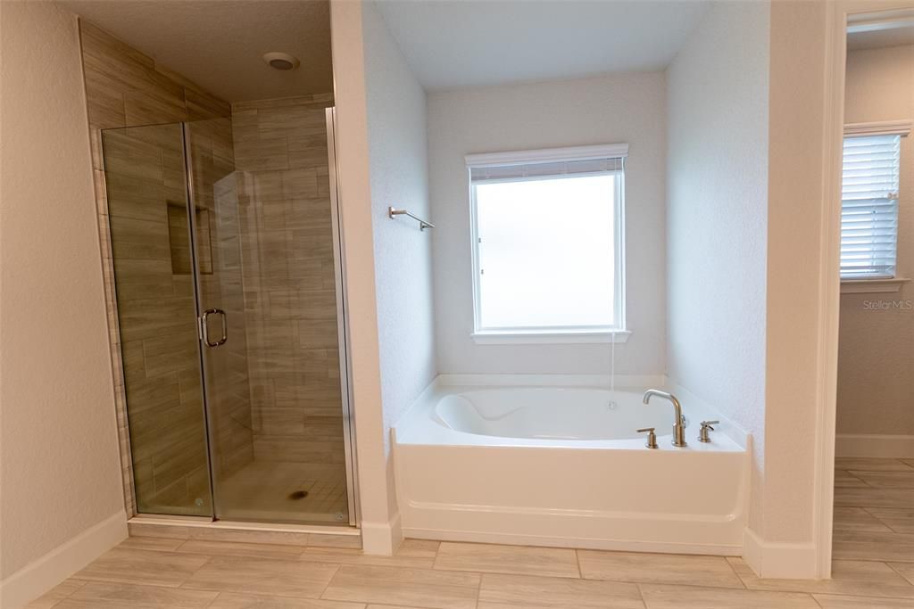 For Sale: $454,500 (4 beds, 3 baths, 2997 Square Feet)