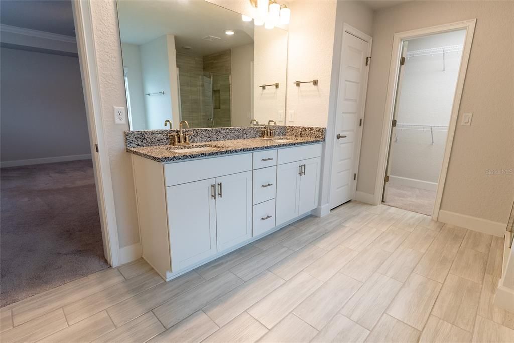 For Sale: $454,500 (4 beds, 3 baths, 2997 Square Feet)