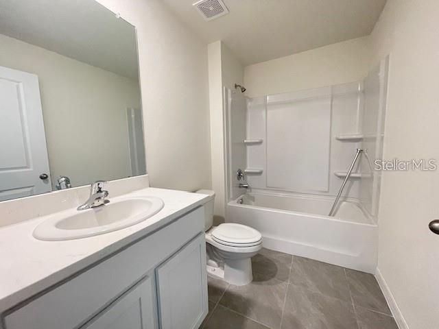 For Rent: $2,150 (4 beds, 2 baths, 1827 Square Feet)