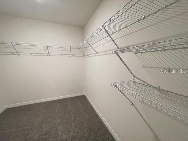 For Rent: $2,150 (4 beds, 2 baths, 1827 Square Feet)