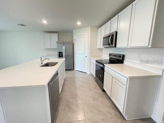 For Rent: $2,150 (4 beds, 2 baths, 1827 Square Feet)
