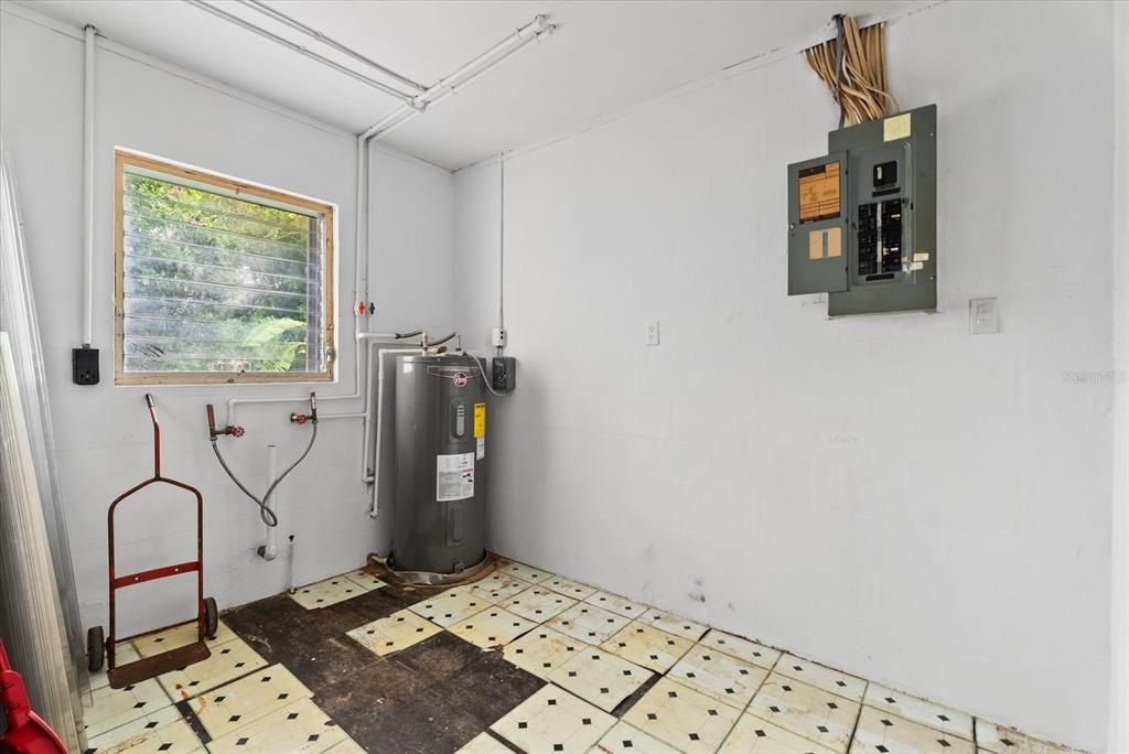 На продажу: $275,000 (2 спален, 2 ванн, 1446 Квадратных фут)