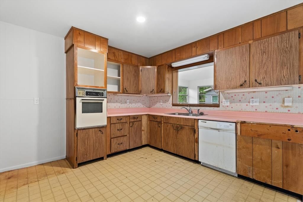 На продажу: $275,000 (2 спален, 2 ванн, 1446 Квадратных фут)
