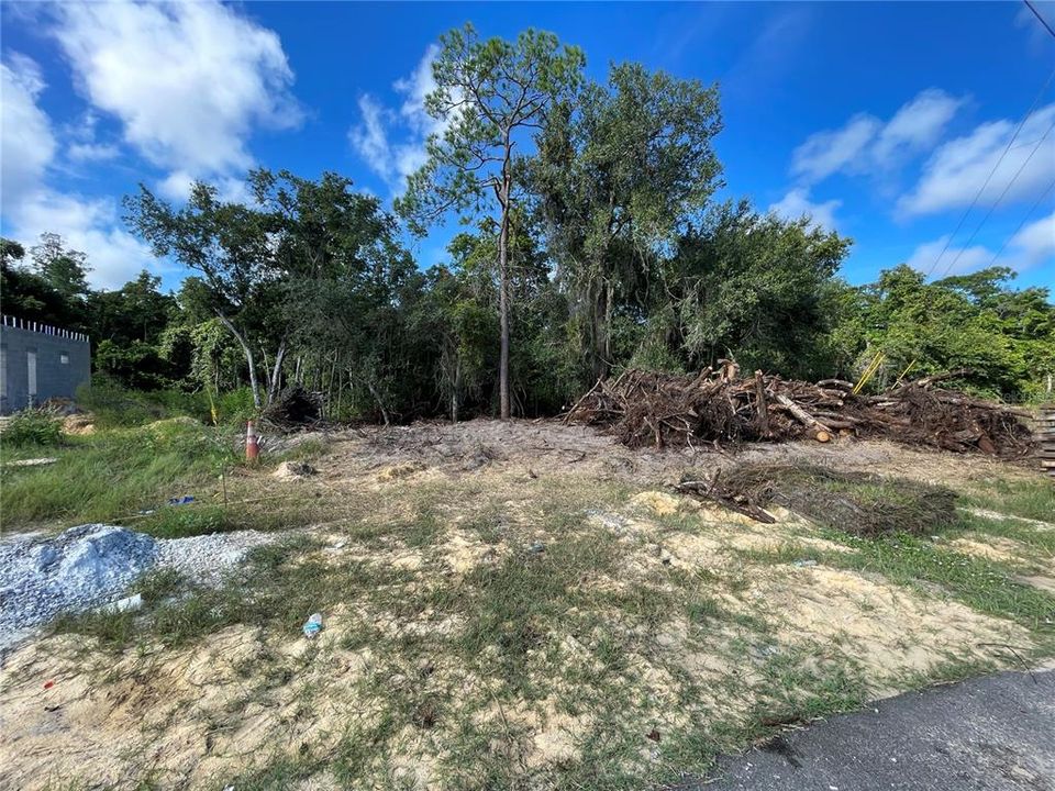 На продажу: $44,990 (0.31 acres)