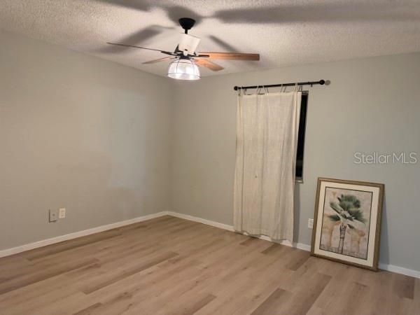 For Rent: $1,200 (1 beds, 1 baths, 702 Square Feet)