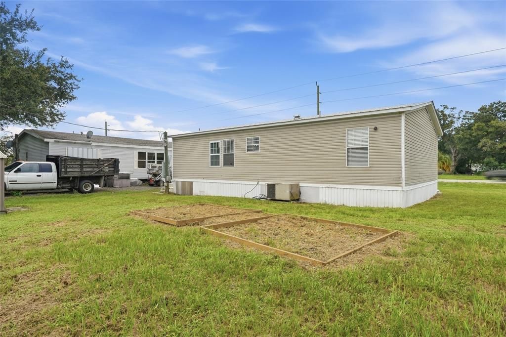 For Sale: $149,900 (3 beds, 2 baths, 1040 Square Feet)