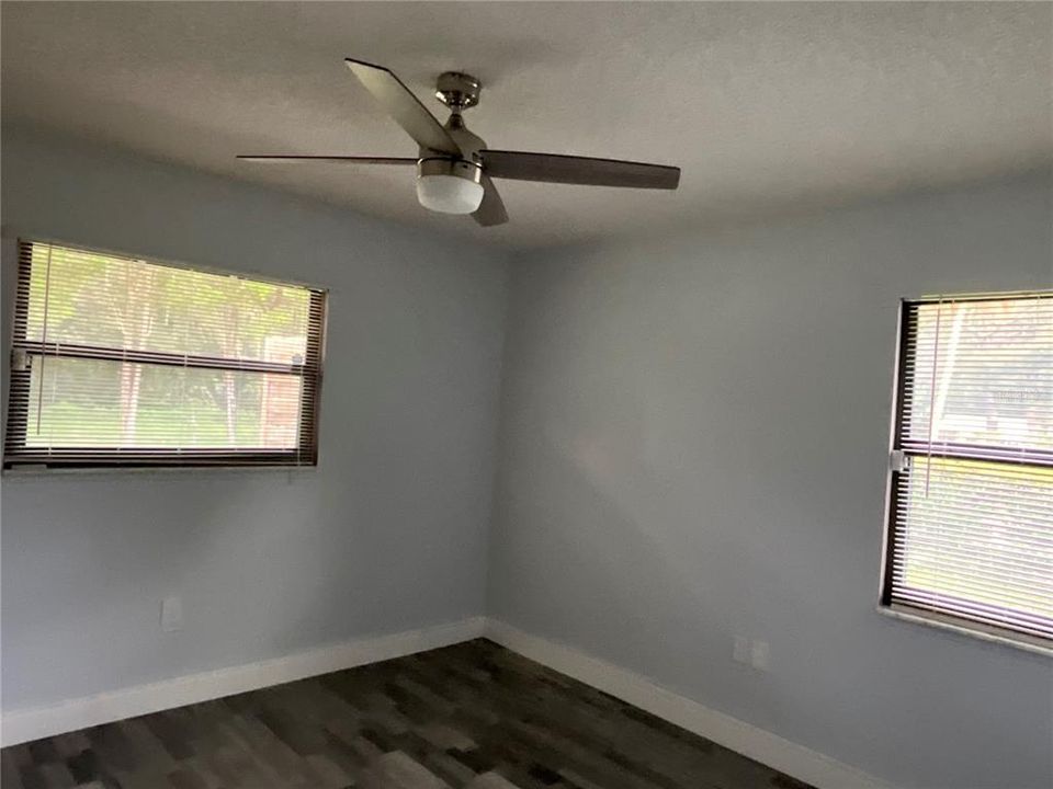 For Sale: $204,900 (2 beds, 2 baths, 1277 Square Feet)