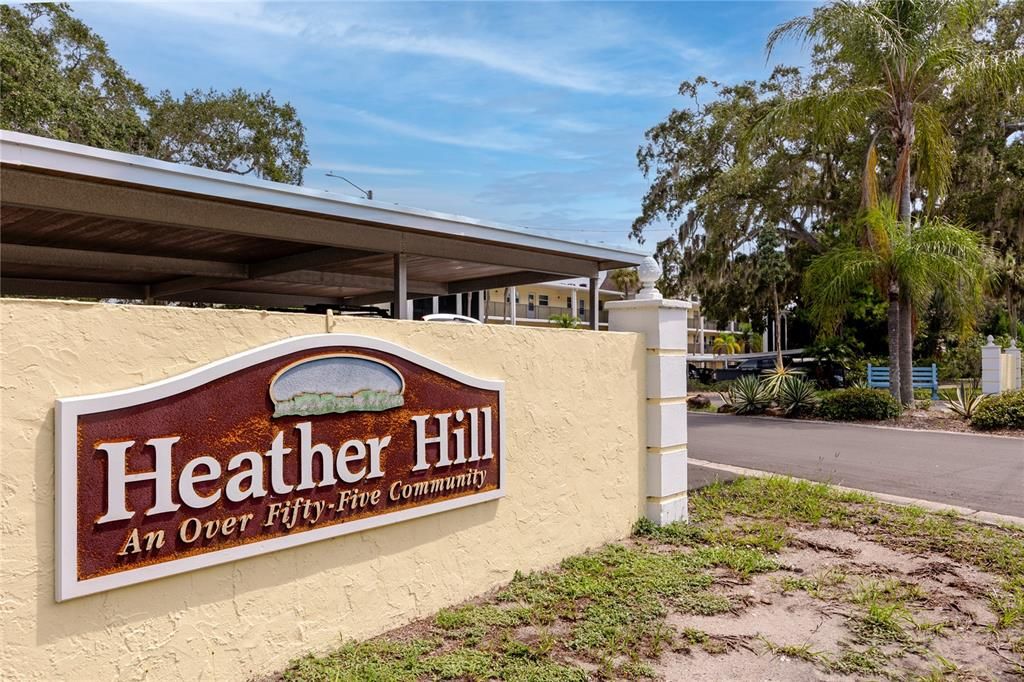 For Sale: $200,000 (2 beds, 2 baths, 1029 Square Feet)