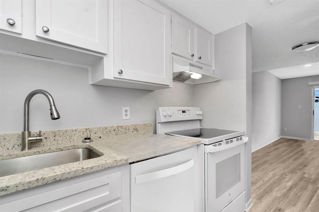 В аренду: $1,368 (2 спален, 1 ванн, 875 Квадратных фут)