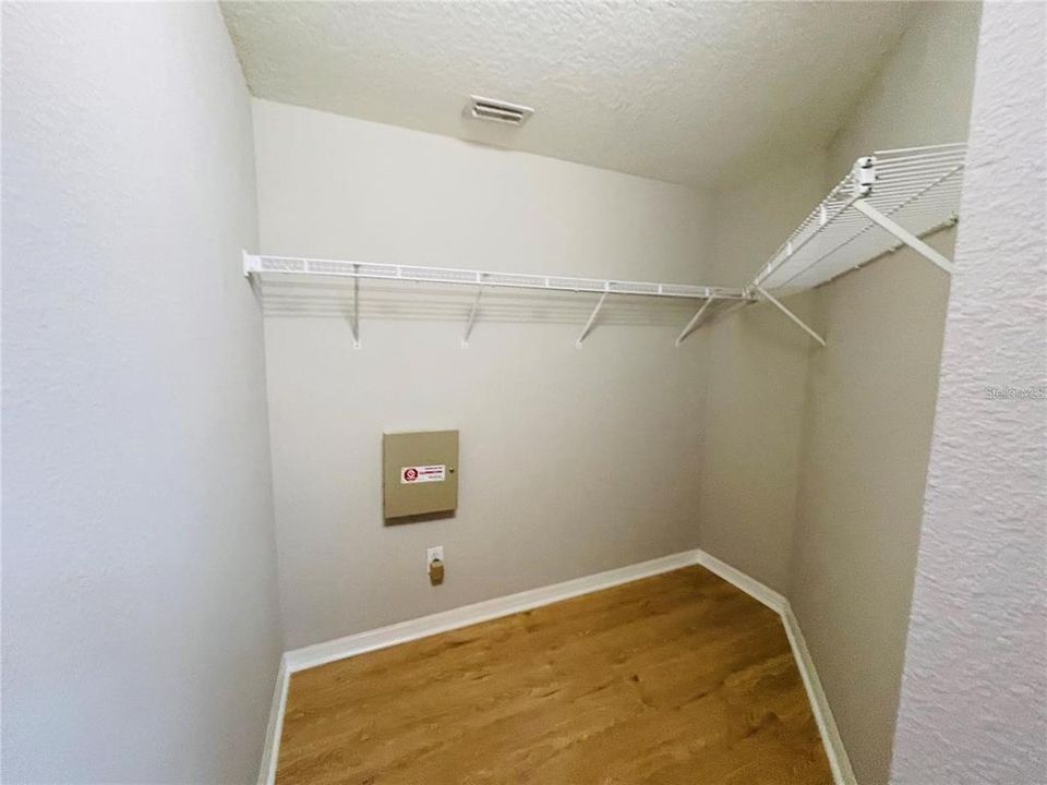 В аренду: $3,000 (4 спален, 2 ванн, 1846 Квадратных фут)