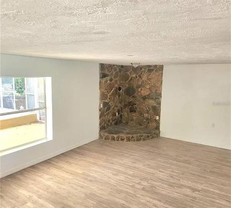 В аренду: $2,595 (4 спален, 3 ванн, 1988 Квадратных фут)
