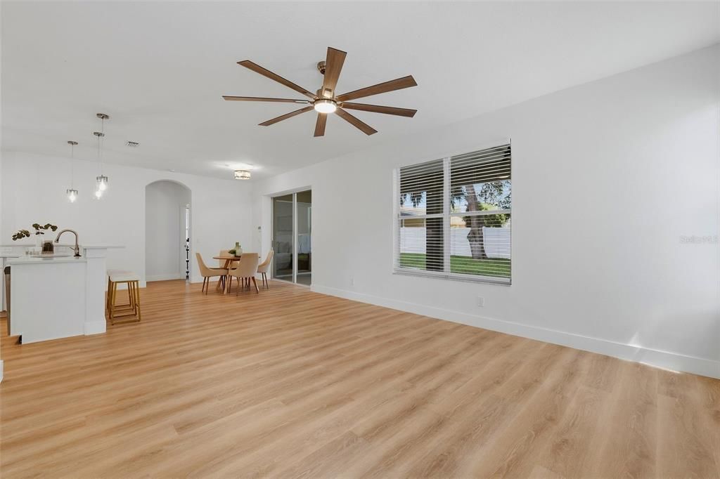For Sale: $499,900 (4 beds, 2 baths, 2618 Square Feet)