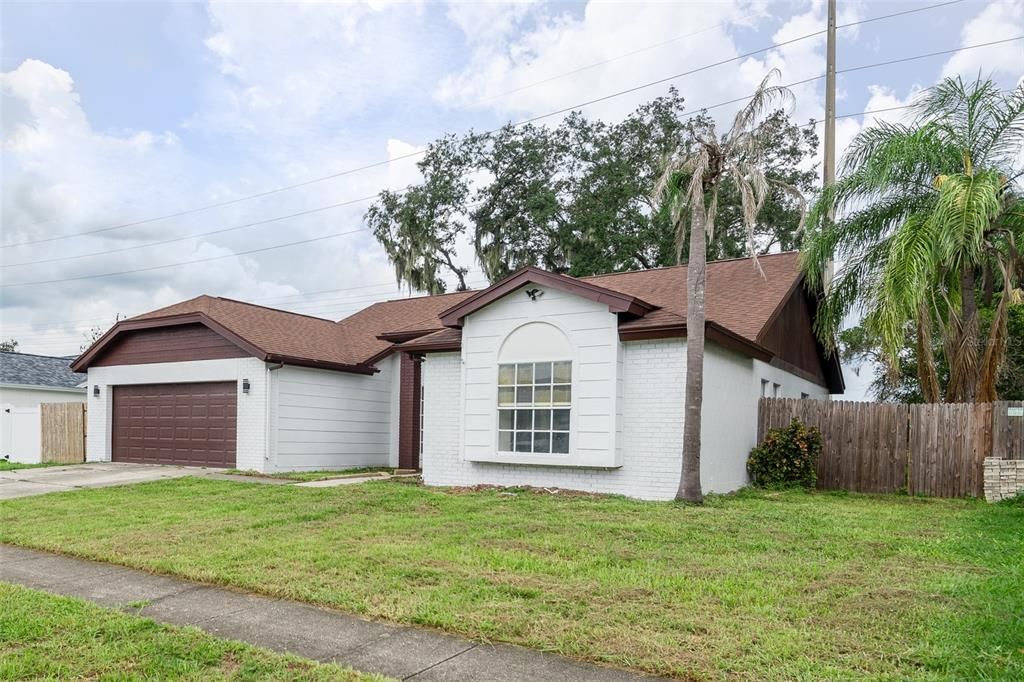 For Sale: $399,000 (4 beds, 2 baths, 1751 Square Feet)