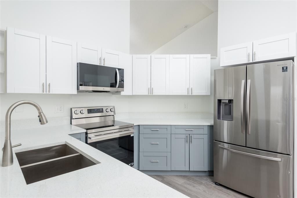 For Sale: $399,000 (4 beds, 2 baths, 1751 Square Feet)
