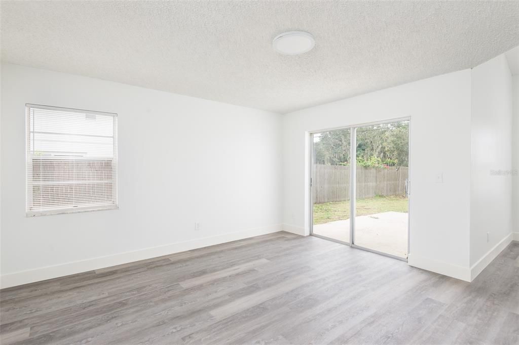 For Sale: $399,000 (4 beds, 2 baths, 1751 Square Feet)
